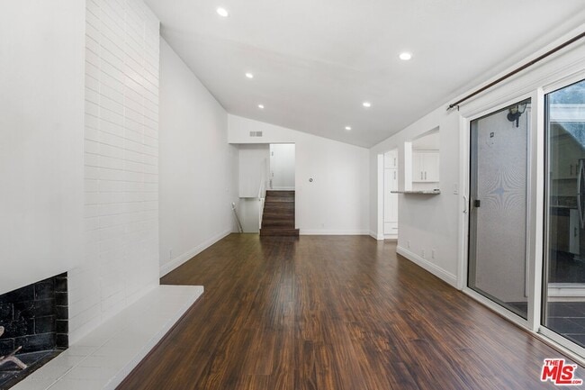 Building Photo - 416 Bolero Way