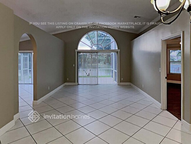 Building Photo - 2794 SW 183rd Ave