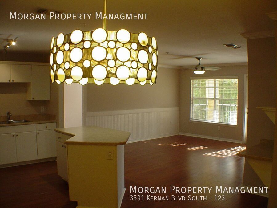 Foto principal - 3591 Kernan Blvd S