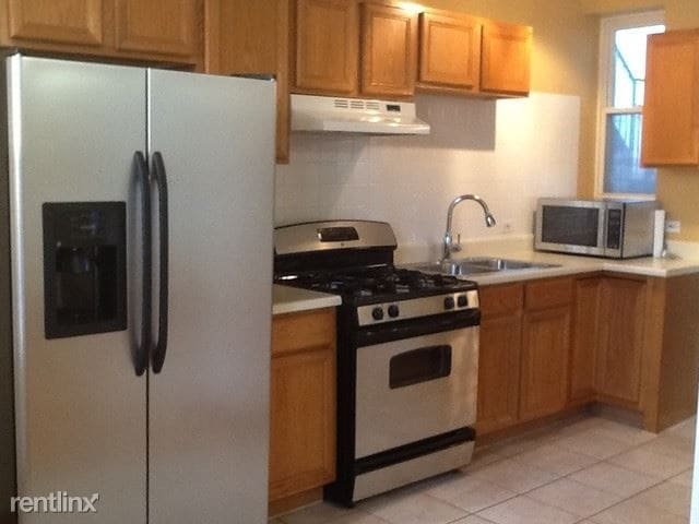 Primary Photo - 1110 W Fry St