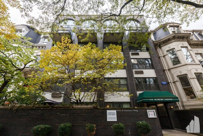 Building Photo - 1446 N Dearborn St
