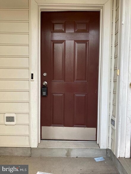 Photo - 9543 Center St Townhome