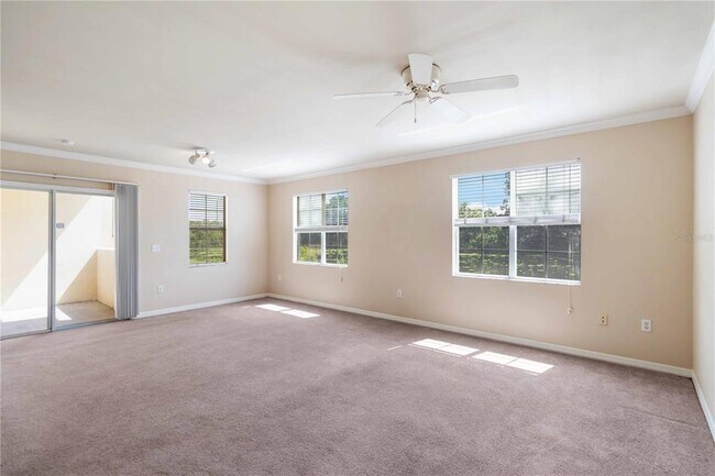 Foto del edificio - 1040 Villagio Cir