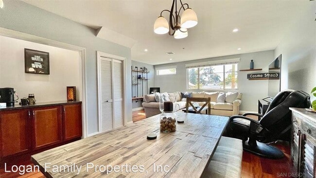 Building Photo - 2 br, 2.5 bath House - 3972 Albatross Stre...