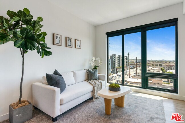 Foto del edificio - 10700 Tabor St