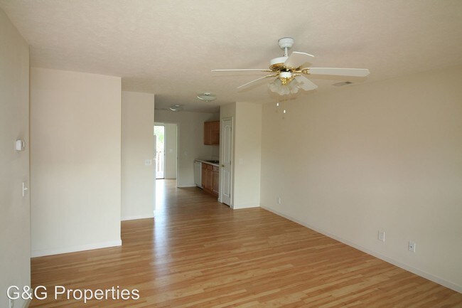 Foto del edificio - 775 Kinniard Rd