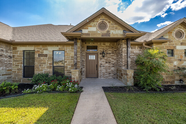 Building Photo - 8700 Tejas Ranch Loop