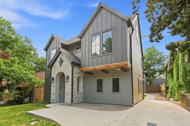 Building Photo - 2907 Beanna St