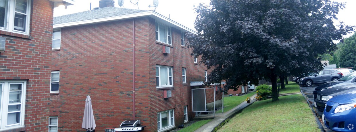 Primary Photo - 81-109 Trapelo Rd