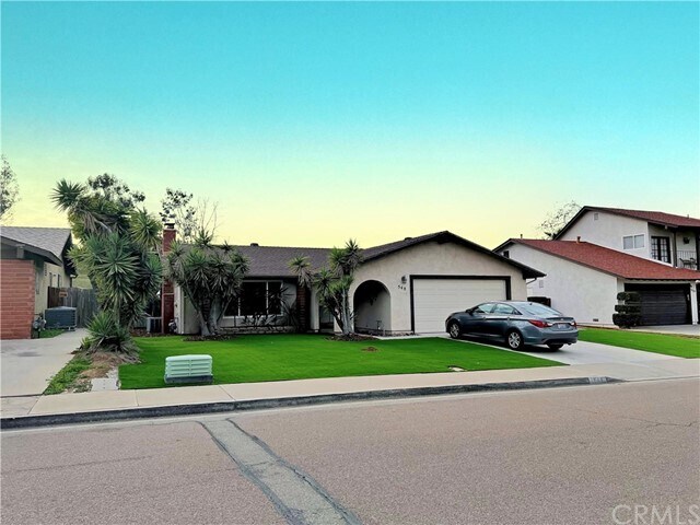 Primary Photo - 548 Woods Dr