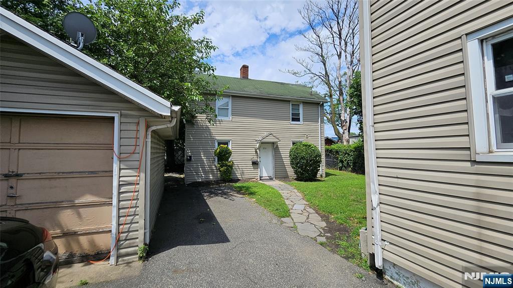 Primary Photo - 309 Hudson St