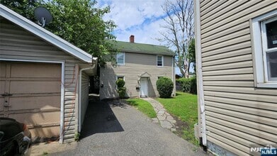 Building Photo - 309 Hudson St