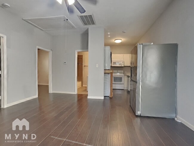 Foto del edificio - 1606 Ruthven St