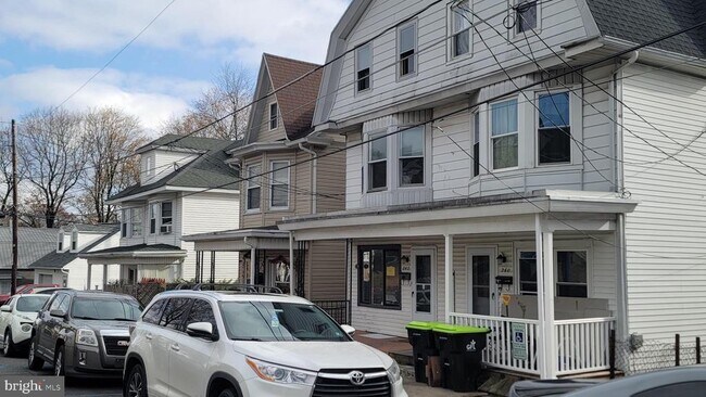 Building Photo - 262 Indiana Ave