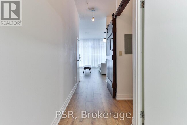 Photo du bâtiment - 333A-333 Adelaide St E