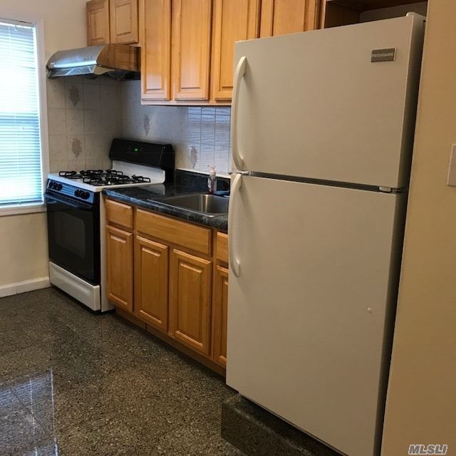 Foto principal - 56-15 Clearview Expy