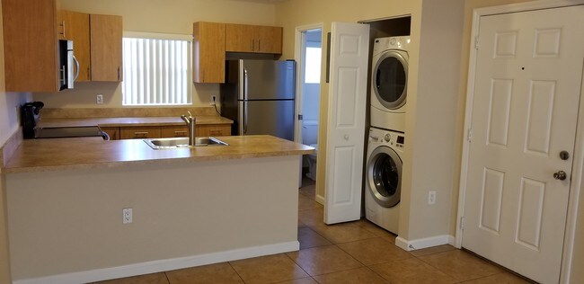 2735 Nw 17th Terrace Miami Fl 33125 Townhouse For Rent In Building Photo 2735 Nw 17th Terrace