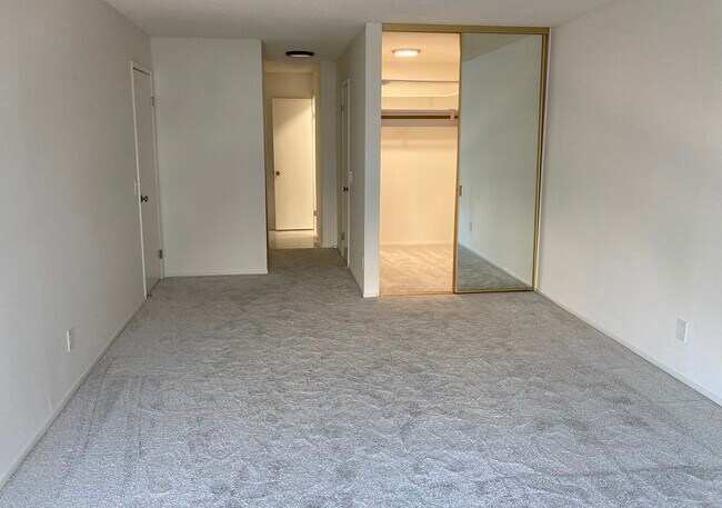 Building Photo - 380 Vallejo Dr