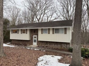 Building Photo - 607 Eastwood Dr