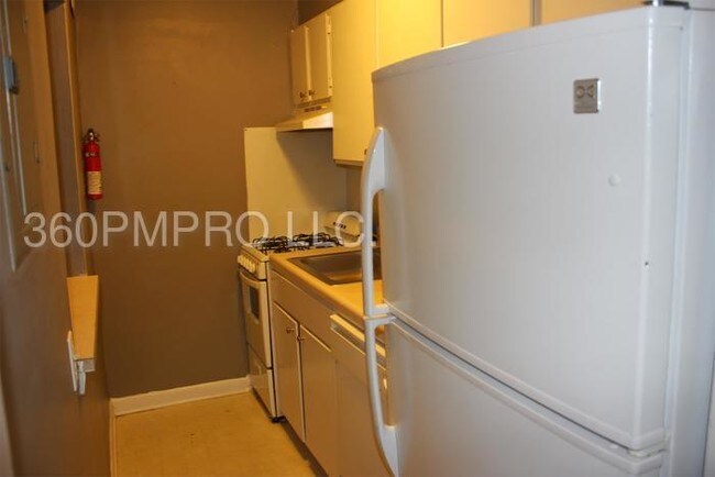 Foto del edificio - 2805 Northeast Expy