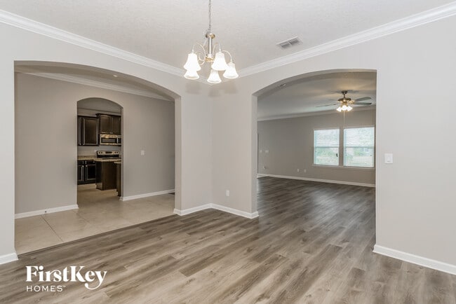 Building Photo - 16124 Alison Creek Dr