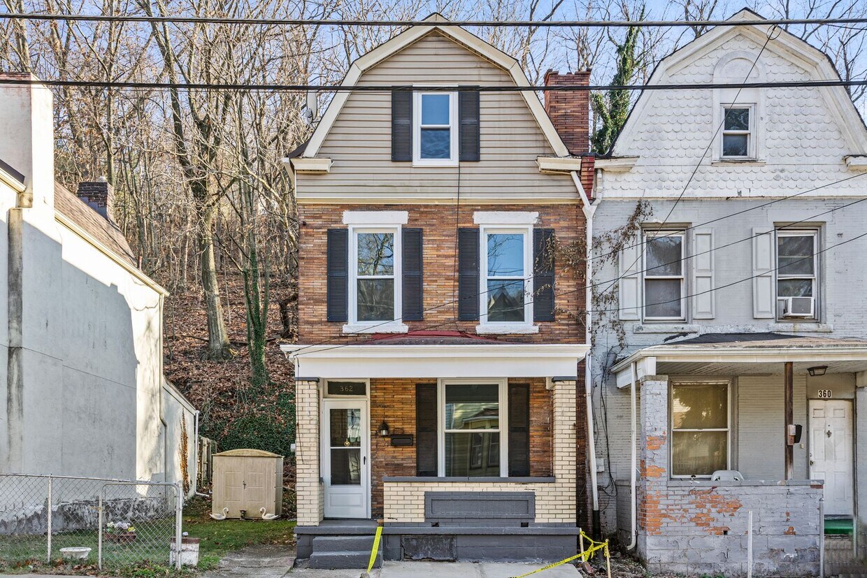 Foto principal - Newly Renovated 3 Bedroom 1.5 Bath plus Of...