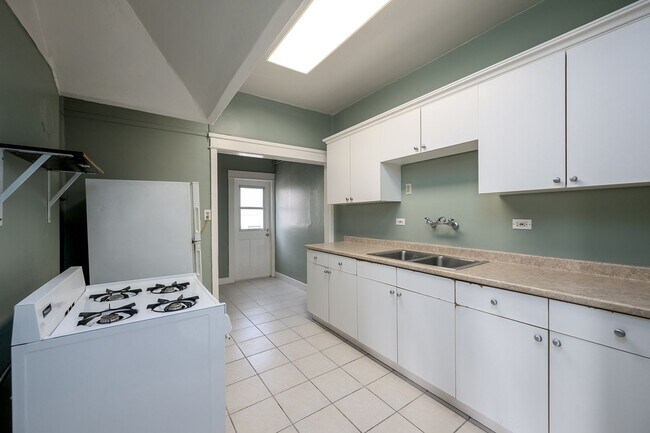 Foto del edificio - Spacious 1 Bed 1 Bath with Balboa Park Views