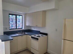 Building Photo - 154 W 26th St