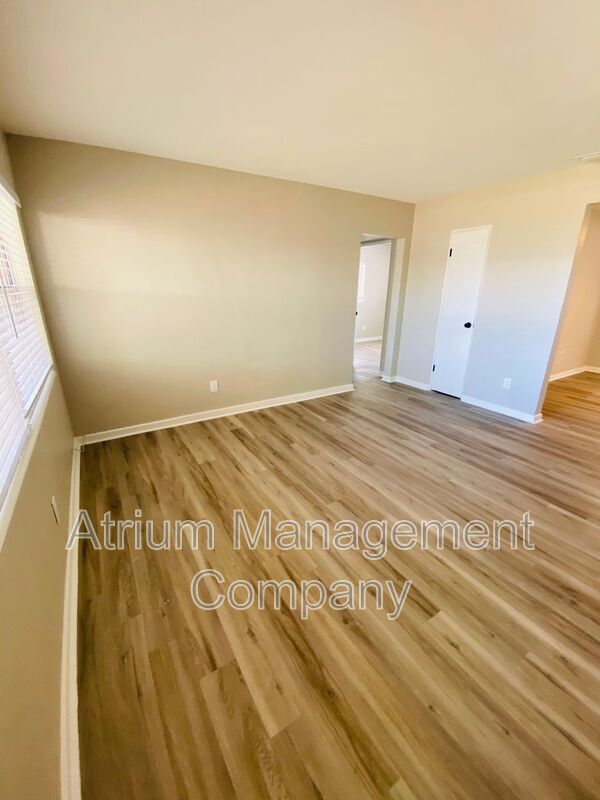 Foto del edificio - 349 Grove Ave