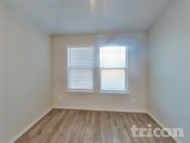 Foto del edificio - 13523 Emerson Wy