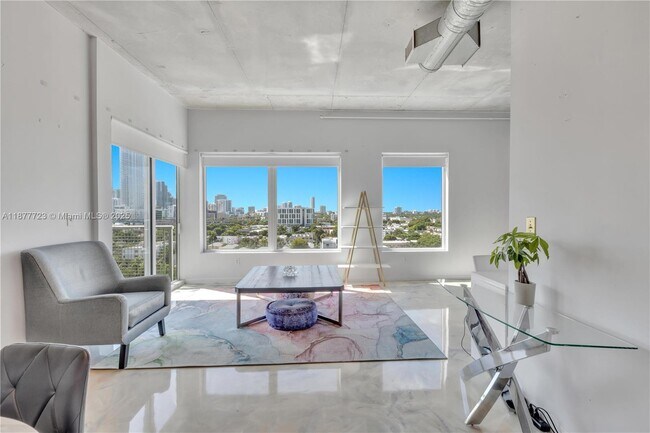 Foto del edificio - 10 SW South River Dr