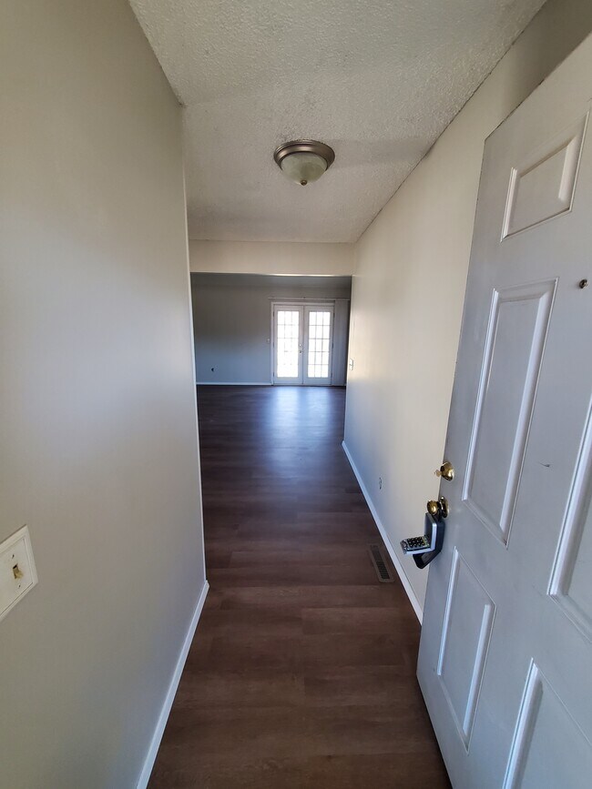 4354 S Glenn Ave, Springfield, MO 65810 Townhome Rentals in