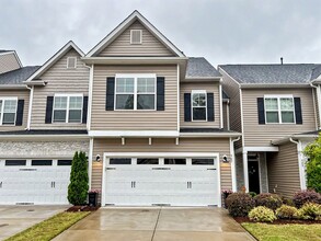 Building Photo - 507 Kenton Ml Ct
