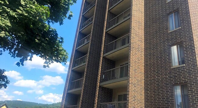 Foto del edificio - 229 Baltimore Ave