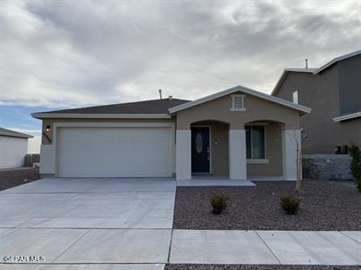 Foto del edificio - 12956 Runway Ave