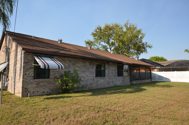 Foto del edificio - 366 Joy Haven Dr