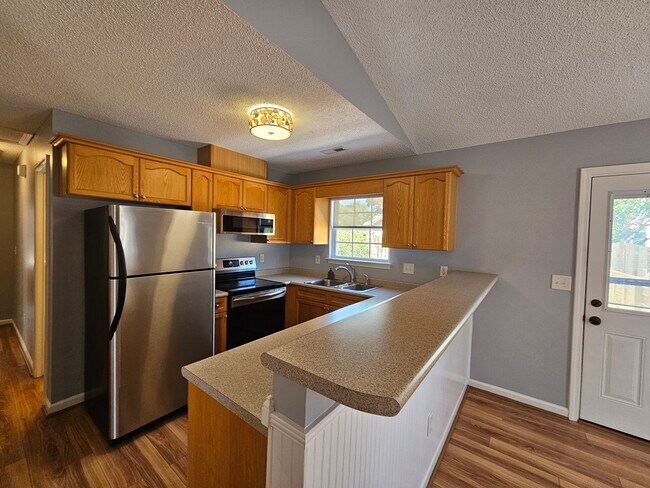 Foto del edificio - 417 Brecknock Ct