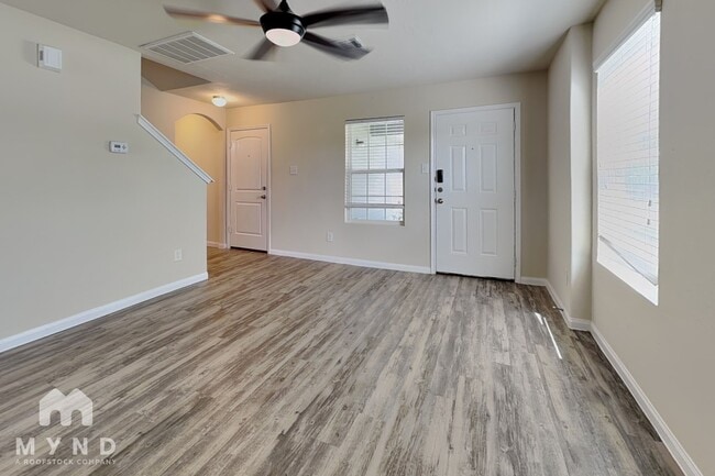 Building Photo - 10119 Berrypatch Ln