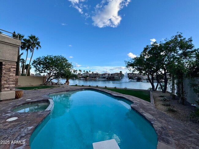 Foto del edificio - 3339 E Tanglewood Dr