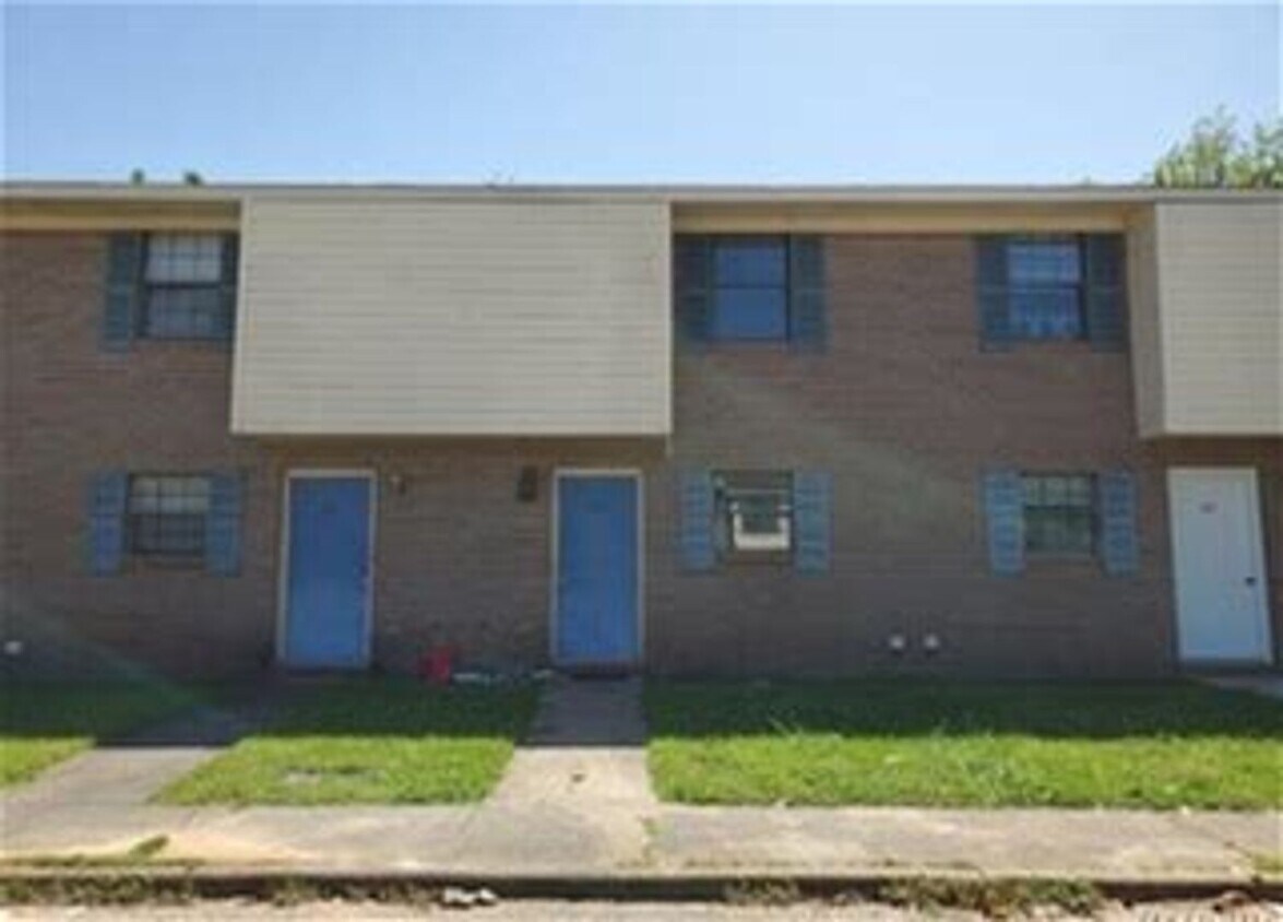 141 Brian Ct, Daleville, AL 36322 Townhome Rentals in Daleville AL