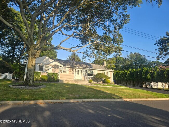Foto del edificio - 229 Delaware Ave