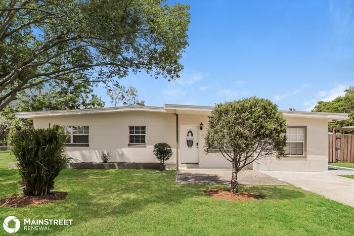 Primary Photo - 451 E 6th St, Chuluota, FL 32766