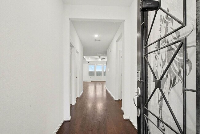 Building Photo - 8114 Royal Palm Ct