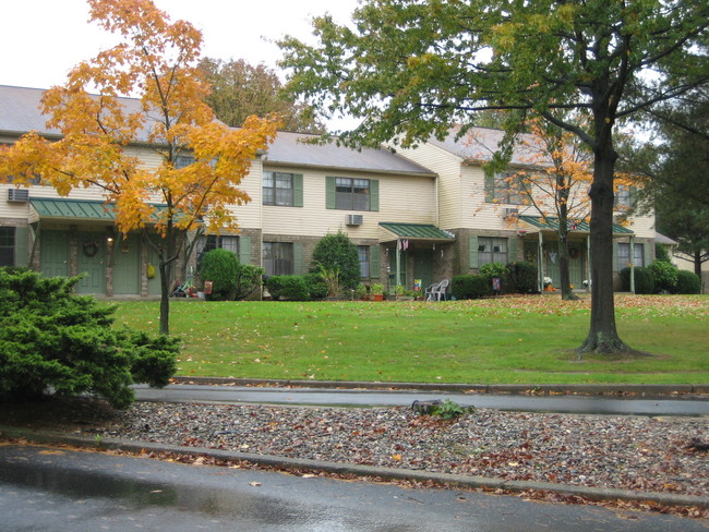 Building Photo - Summit Ridge Apartments