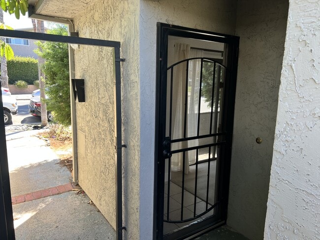 Building Photo - 3784 Pershing Ave