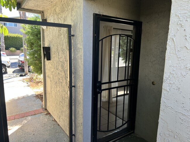 Foto del edificio - 3784 Pershing Ave