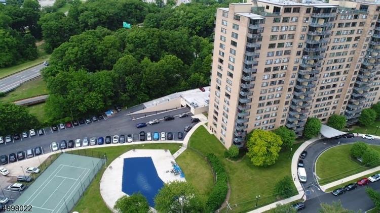 Foto principal - 100 Hepburn Rd