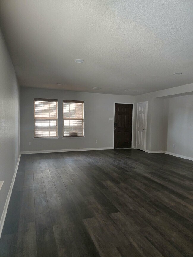 Foto del edificio - 15618 Sweet Maple Ct