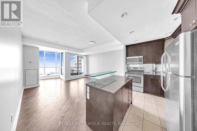 Building Photo - 218-1218 Queens Quay W