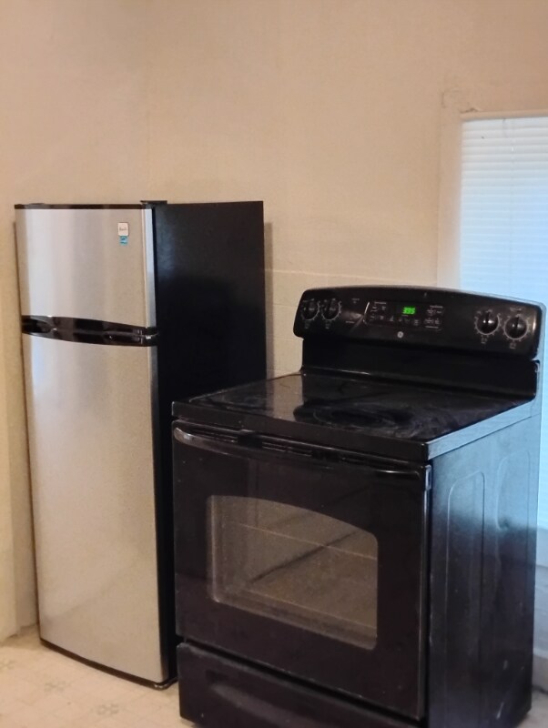 Foto del edificio - 123 Lucille Rd